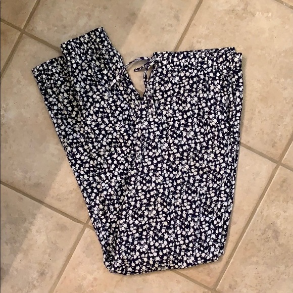 Navy Floral Joggers - Picture 3 of 4